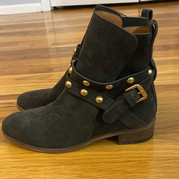 See By Chloe Women’s Gray Ankle Boots With Gold Buckle Size 37.5/7.5 - Picture 3 of 9
